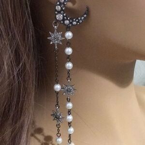 NWT Betsey Johnson earrings 